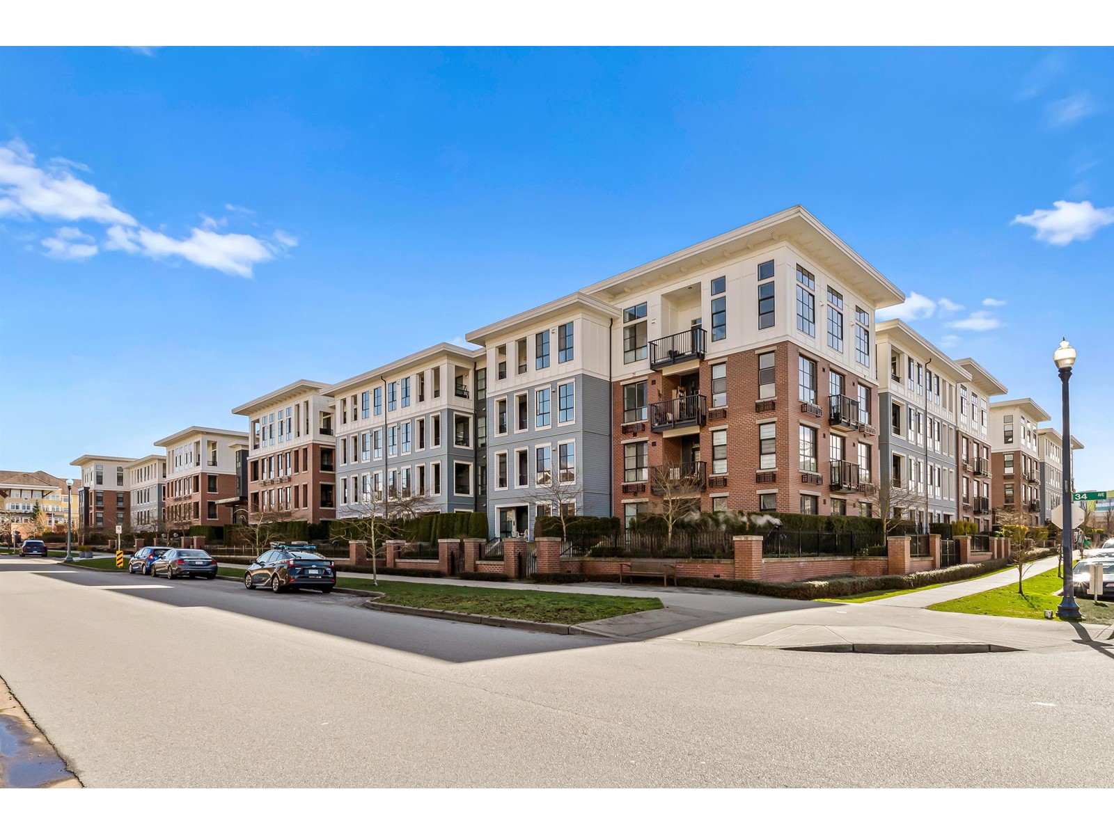 428 15138 34 Avenue, Surrey, British Columbia  V3Z 0Y5 - Photo 1 - R2978073