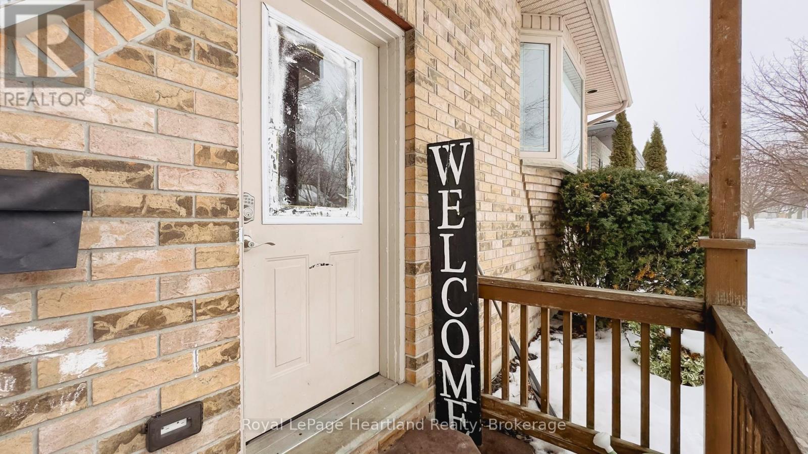 223 Bennett Street E, Goderich, Ontario  N7A 1A8 - Photo 2 - X11957276