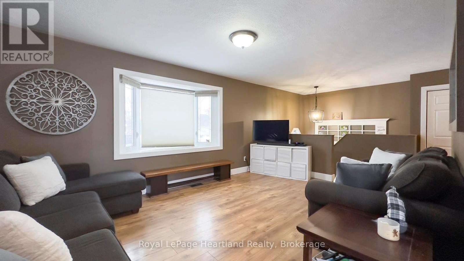 223 Bennett Street E, Goderich, Ontario  N7A 1A8 - Photo 4 - X11957276