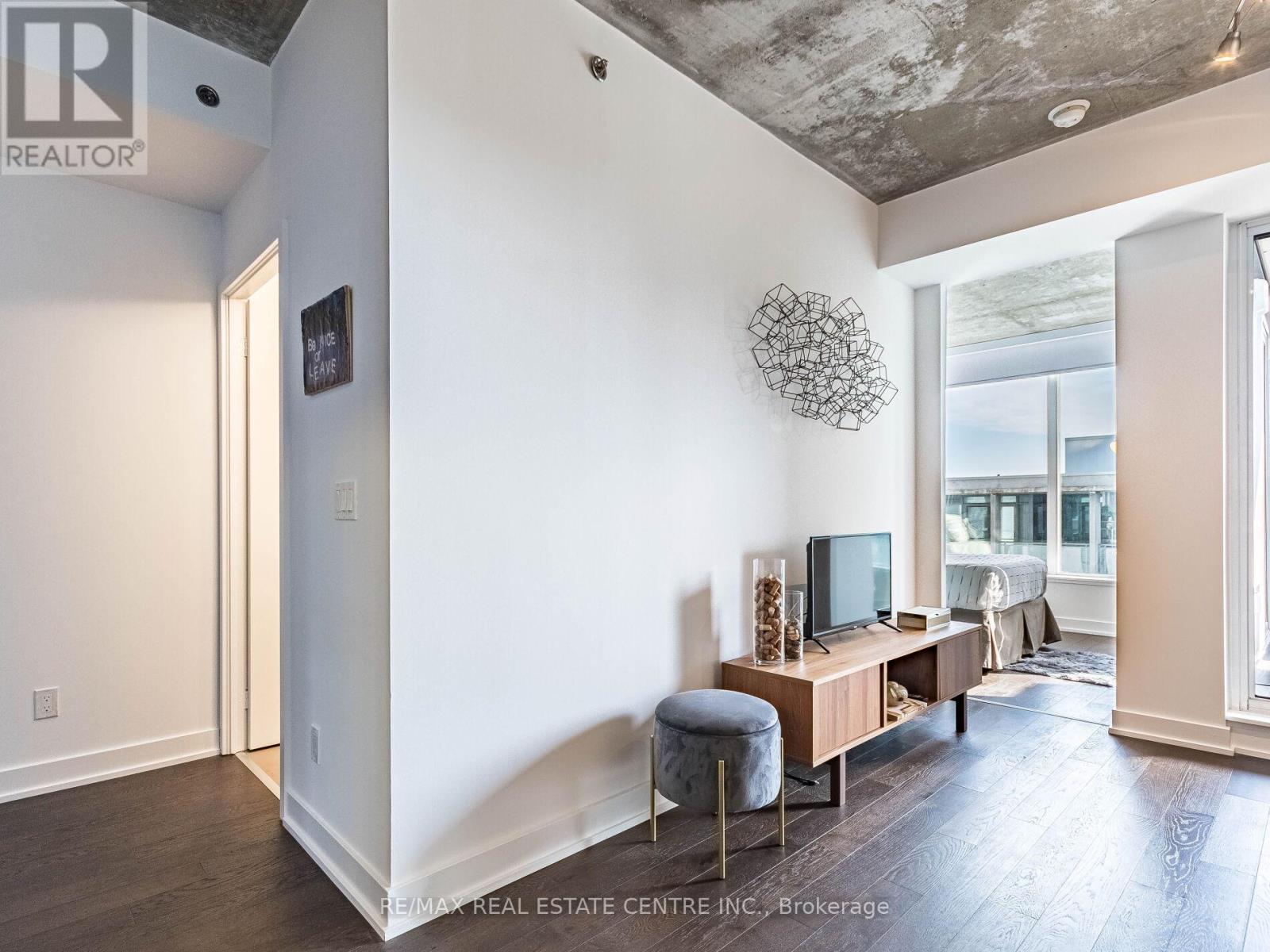 728 - 20 Minowan Miikan Lane, Toronto, Ontario  M6J 0E5 - Photo 8 - C12025746