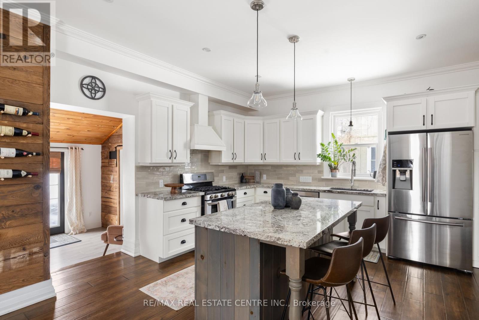 Property at 228 ANDREW STREET image 1