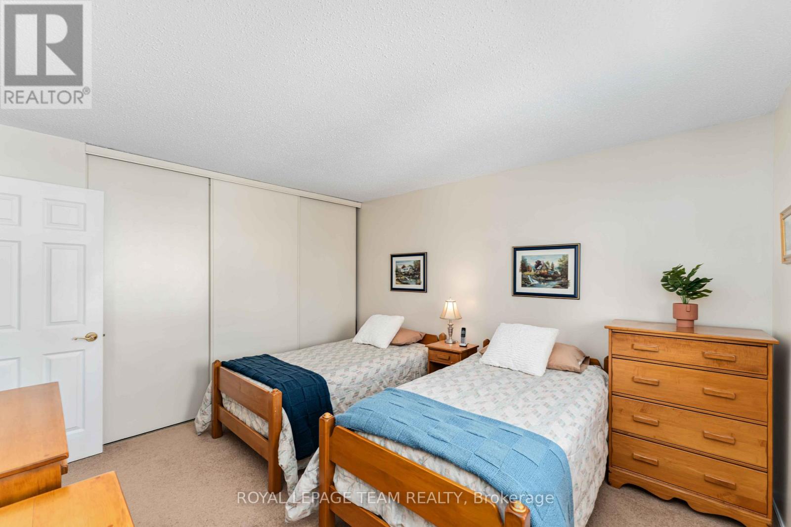 13 Fifeshire Crescent, Ottawa, Ontario  K2E 7J7 - Photo 24 - X12025855