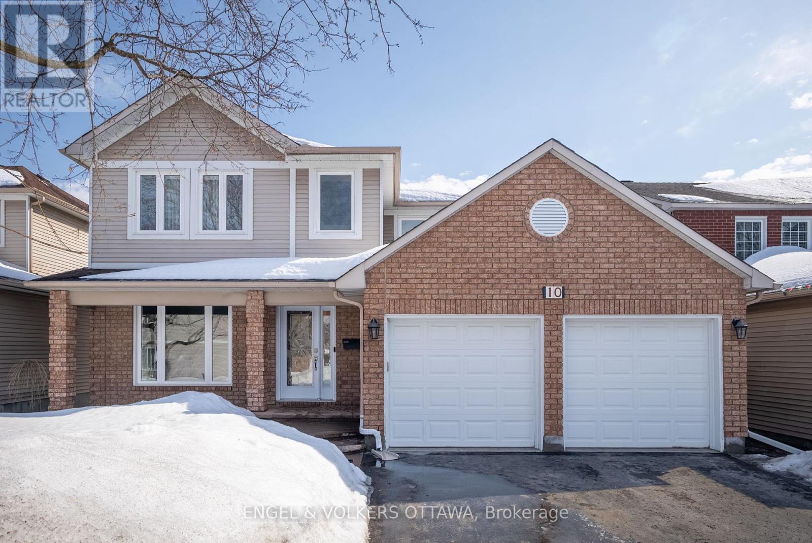 10 Fardon Way, Ottawa, Ontario  K1G 4N6 - Photo 1 - X12025858