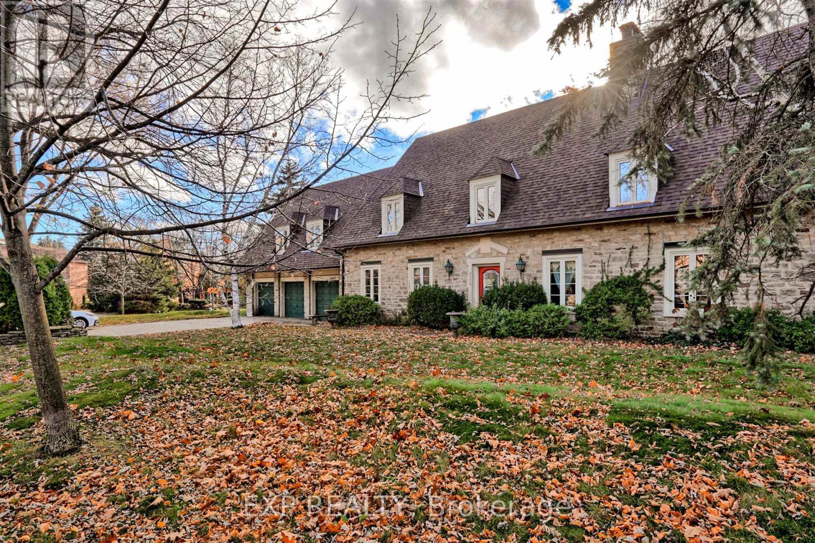 Property at 2470 JARVIS STREET image 1