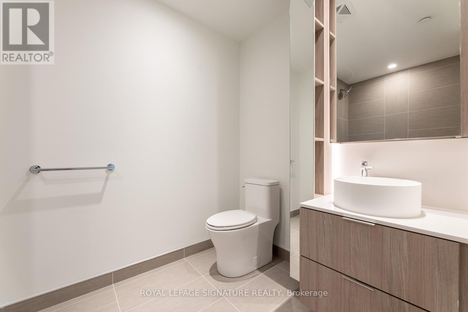 Property at 914 - 28 ANN STREET image 3