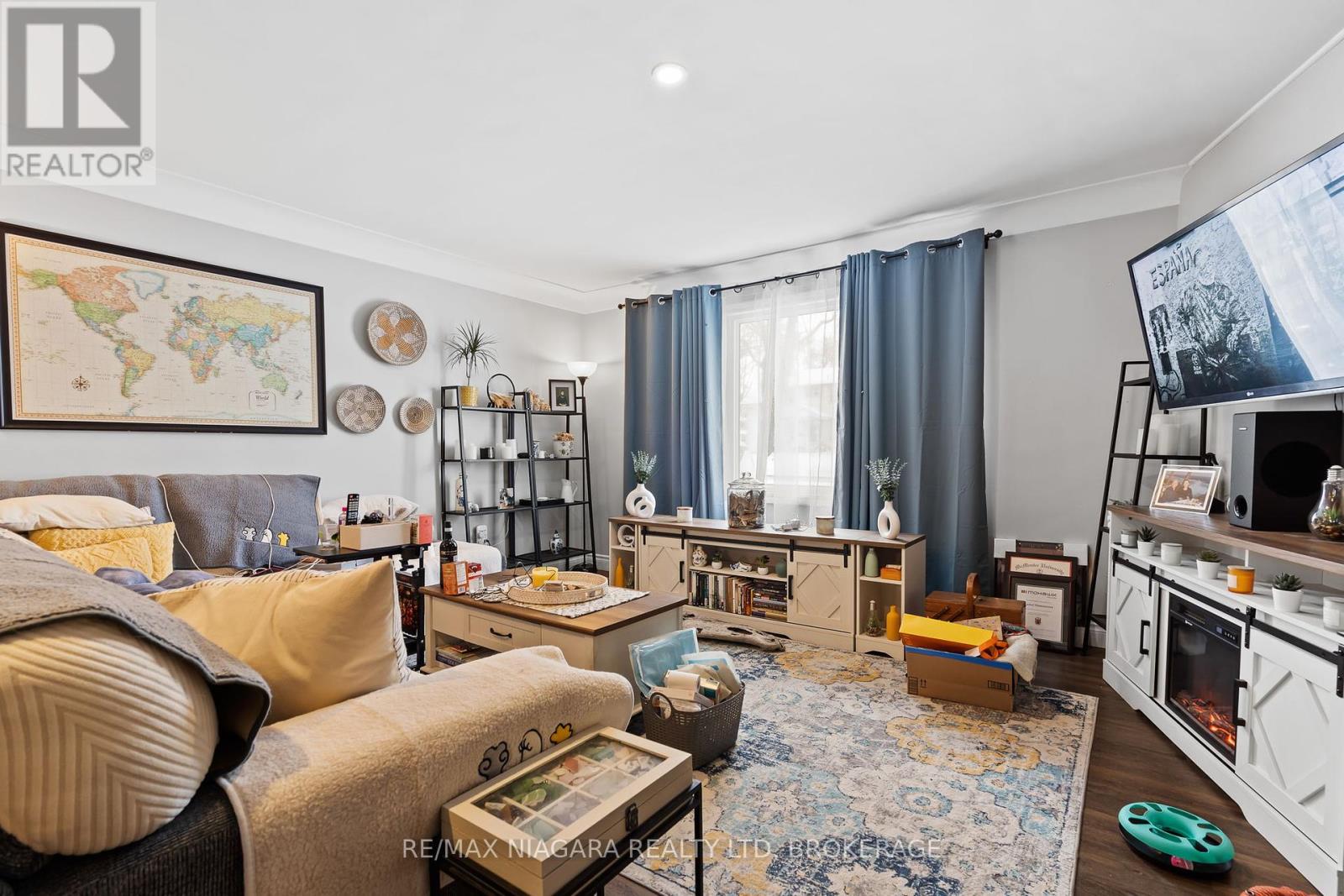 Property at 3204 SAINT PAUL AVENUE image 5