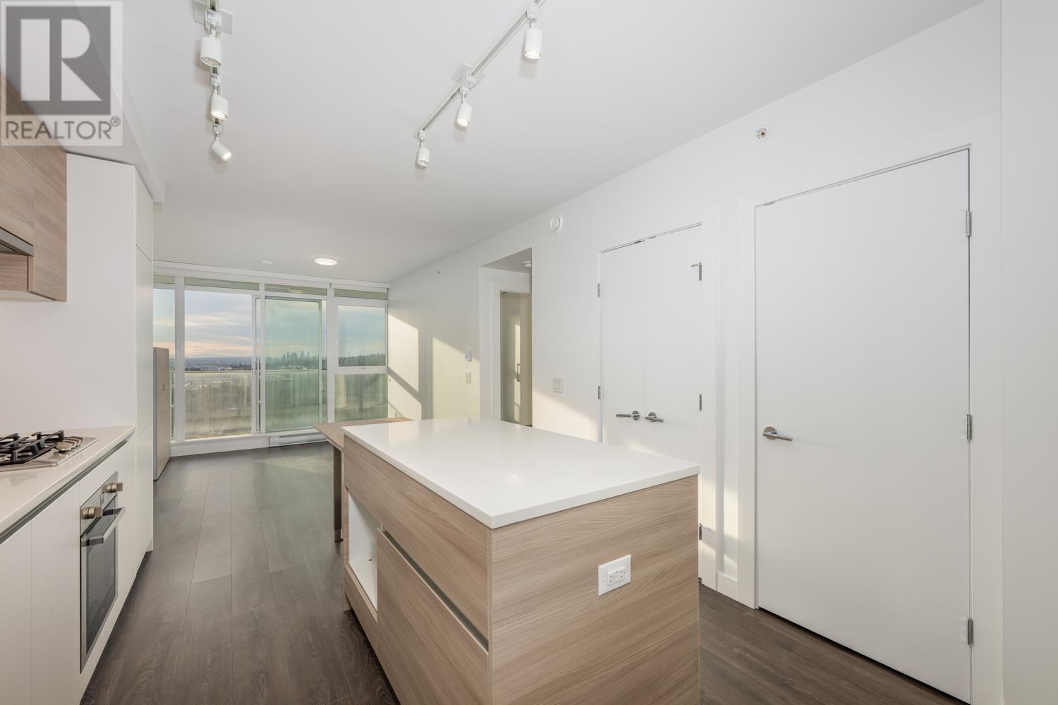1706 652 Whiting Way, Coquitlam, British Columbia  V3J 0K3 - Photo 13 - R2979029