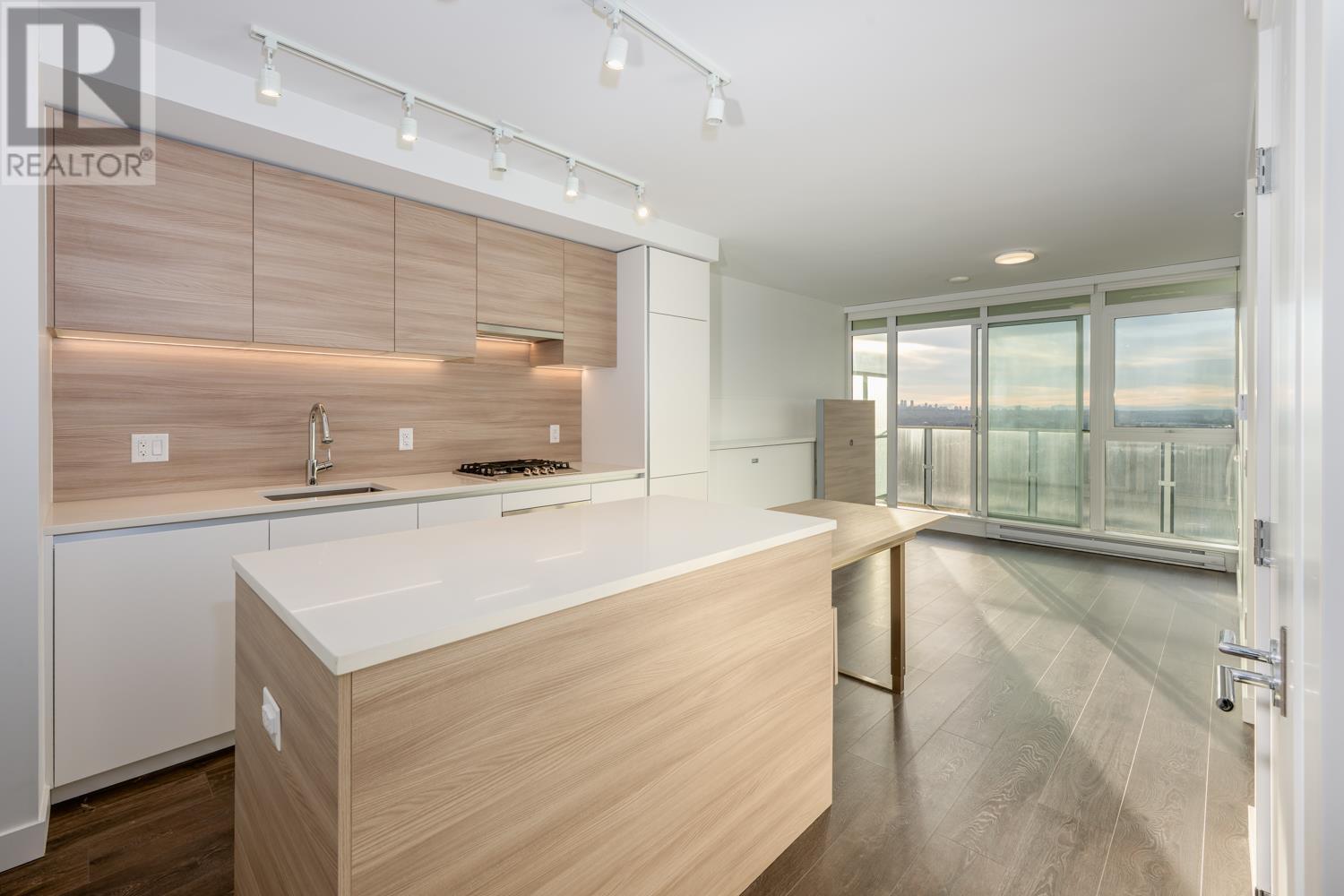 1706 652 Whiting Way, Coquitlam, British Columbia  V3J 0K3 - Photo 14 - R2979029