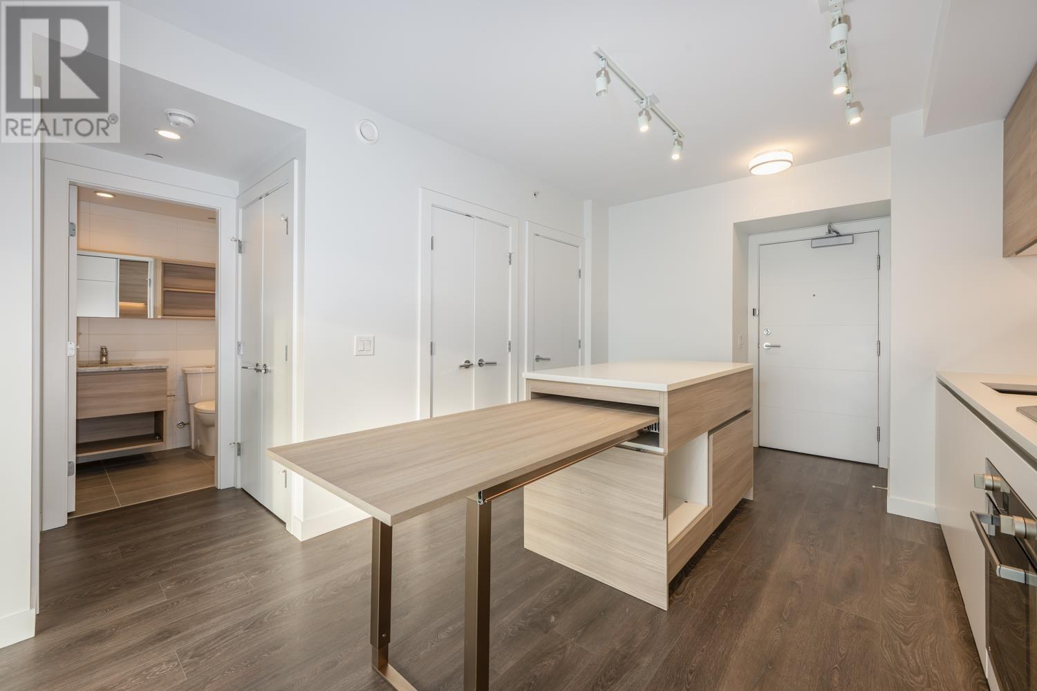 1706 652 Whiting Way, Coquitlam, British Columbia  V3J 0K3 - Photo 18 - R2979029