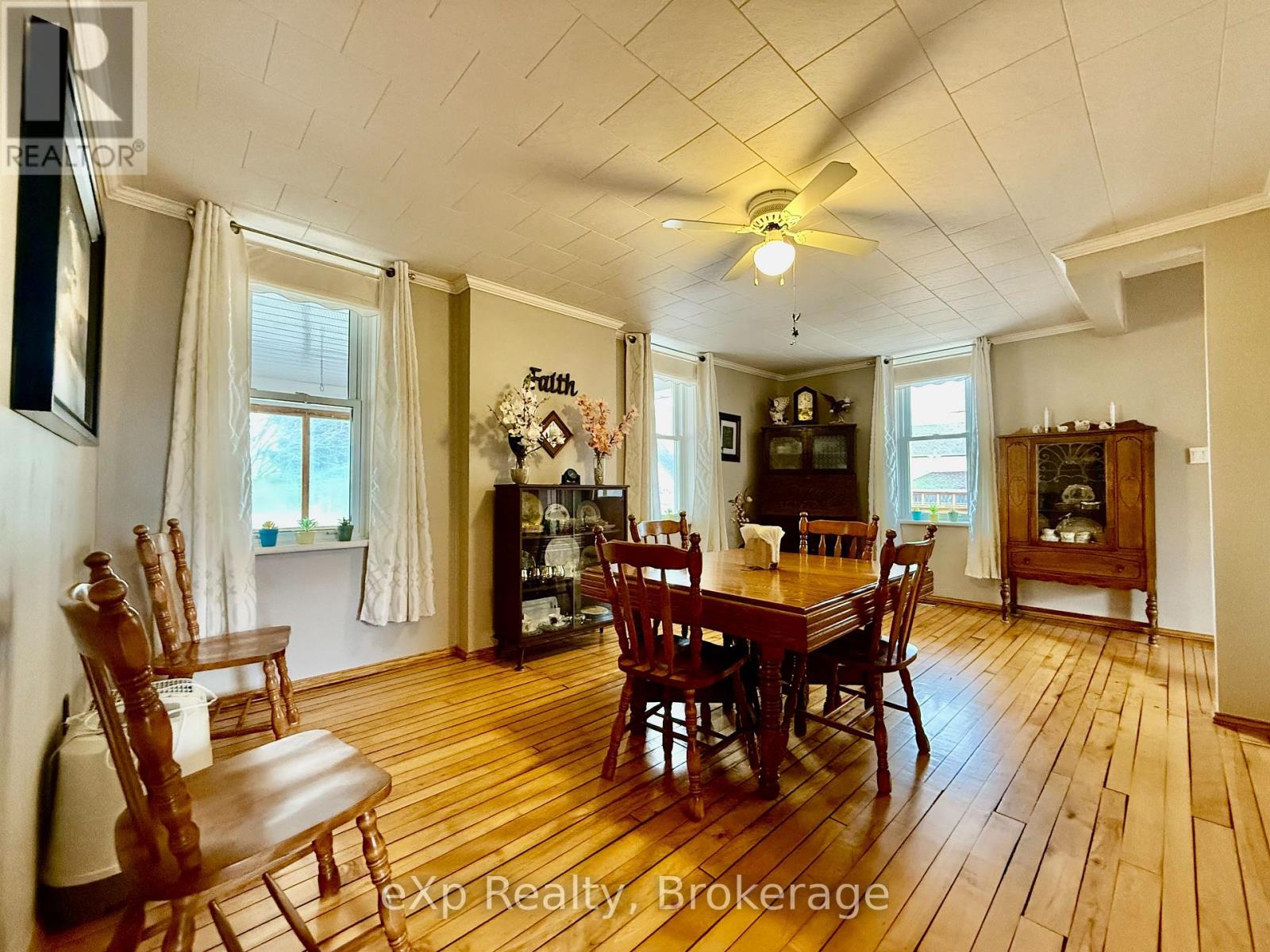 50 Absalom Street E, South Bruce, Ontario  N0G 2J0 - Photo 11 - X12024316
