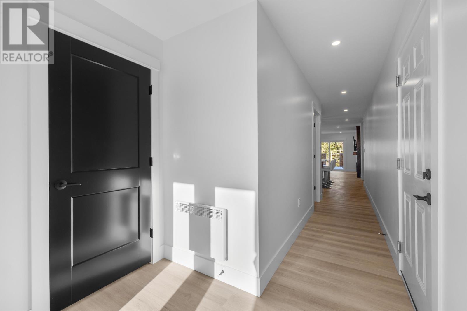 Property at 29 Balderston Court image 3