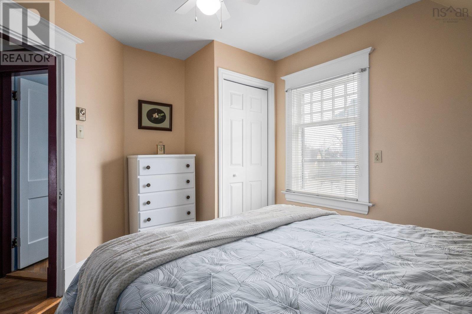 12 Prince Street, Bridgewater, Nova Scotia  B4V 1C6 - Photo 19 - 202505171