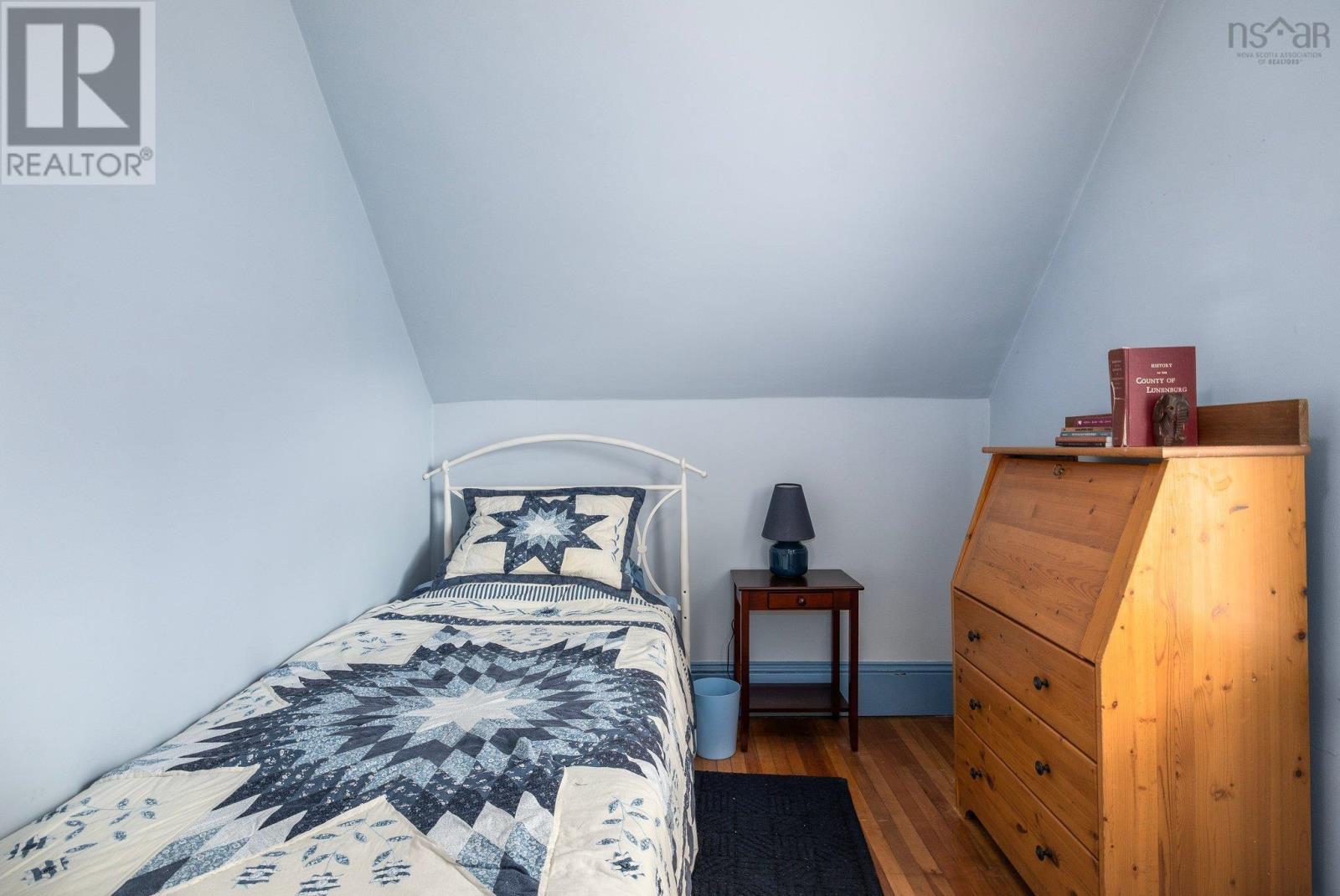 12 Prince Street, Bridgewater, Nova Scotia  B4V 1C6 - Photo 23 - 202505171