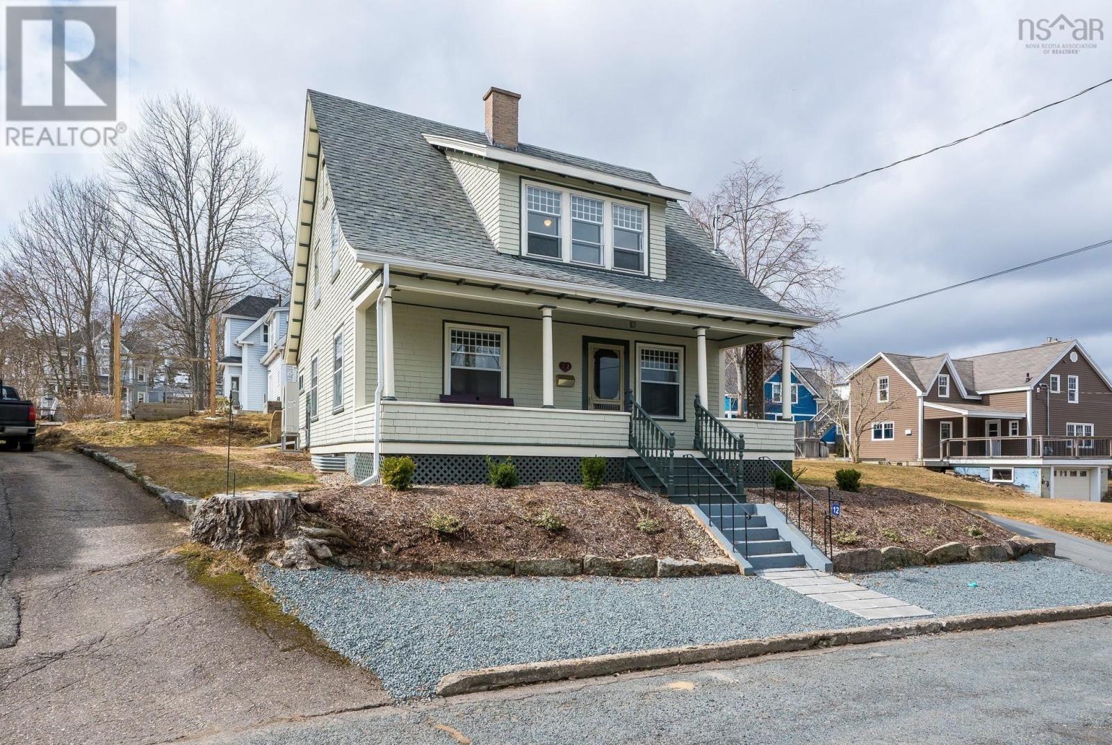 12 Prince Street, Bridgewater, Nova Scotia  B4V 1C6 - Photo 43 - 202505171