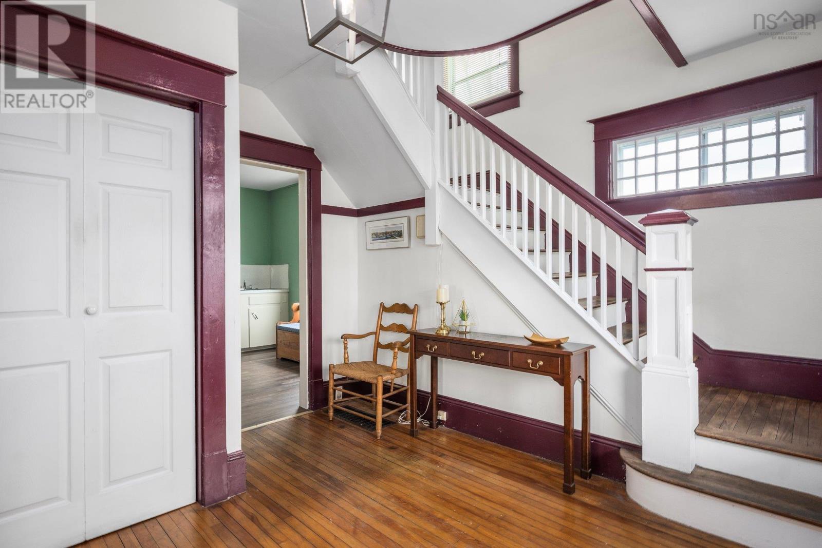 12 Prince Street, Bridgewater, Nova Scotia  B4V 1C6 - Photo 5 - 202505171