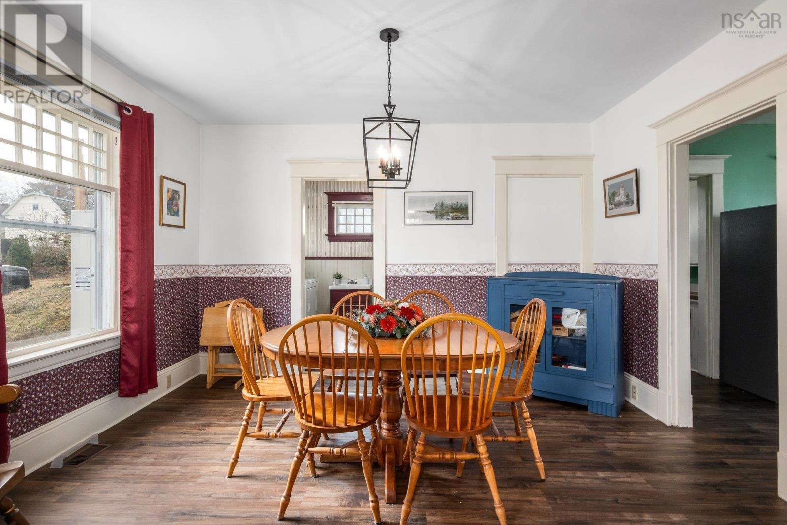 12 Prince Street, Bridgewater, Nova Scotia  B4V 1C6 - Photo 9 - 202505171