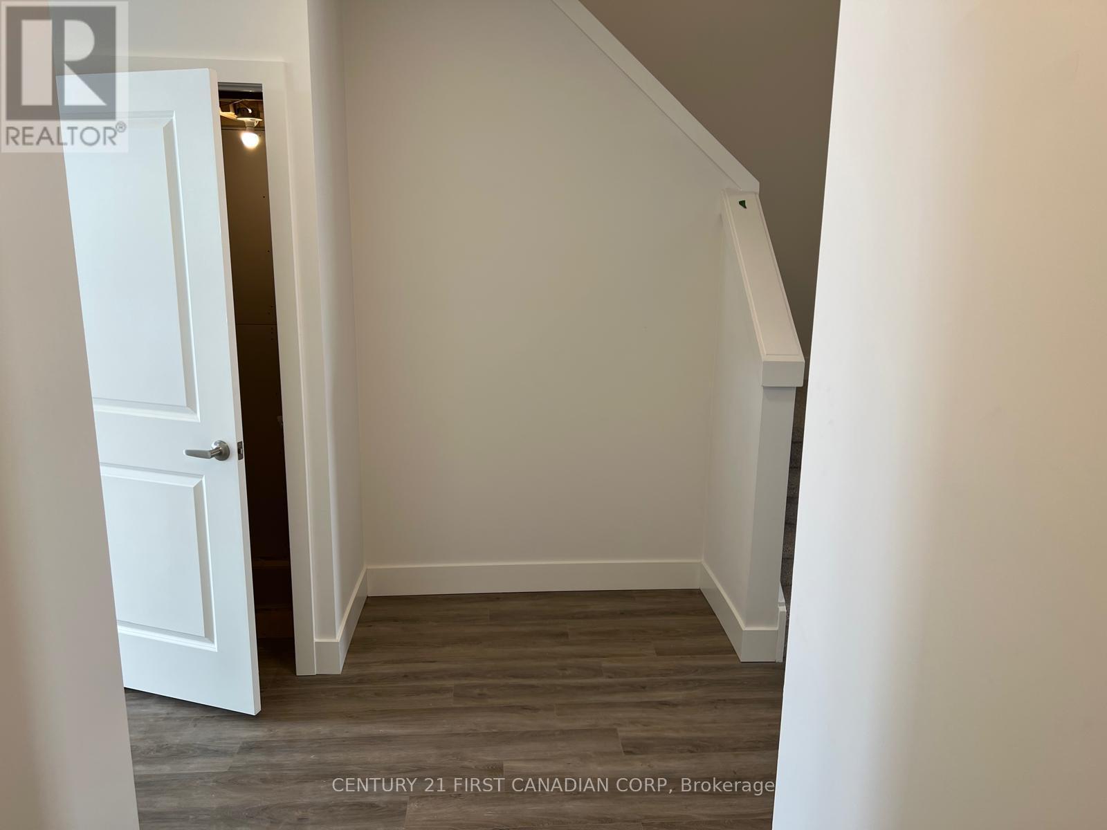 13 - 3635 Southbridge Avenue, London South, Ontario  N6L 0G8 - Photo 16 - X12026054