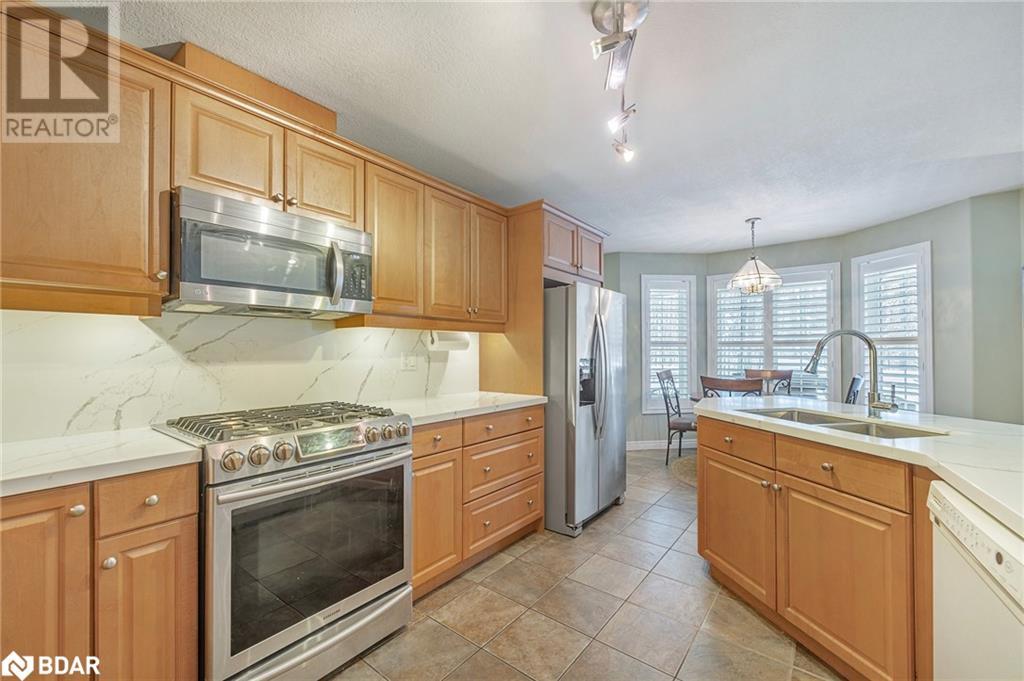 2 Pineview Drive, Oro-Medonte, Ontario  L0L 2L0 - Photo 19 - 40688509