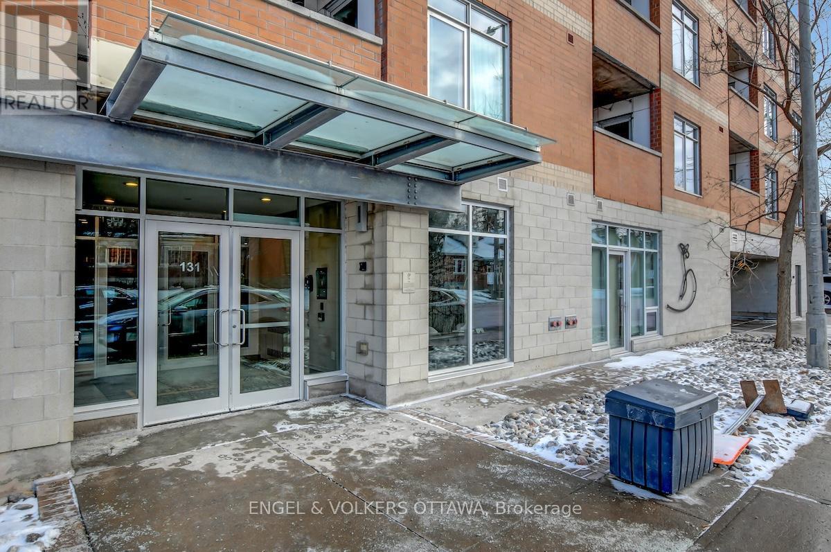 Property at 404 - 131 HOLLAND AVENUE image 3
