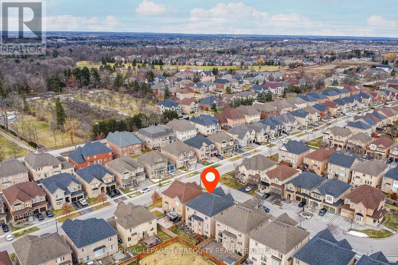 Property at 32 MISTYGLEN CRESCENT image 4