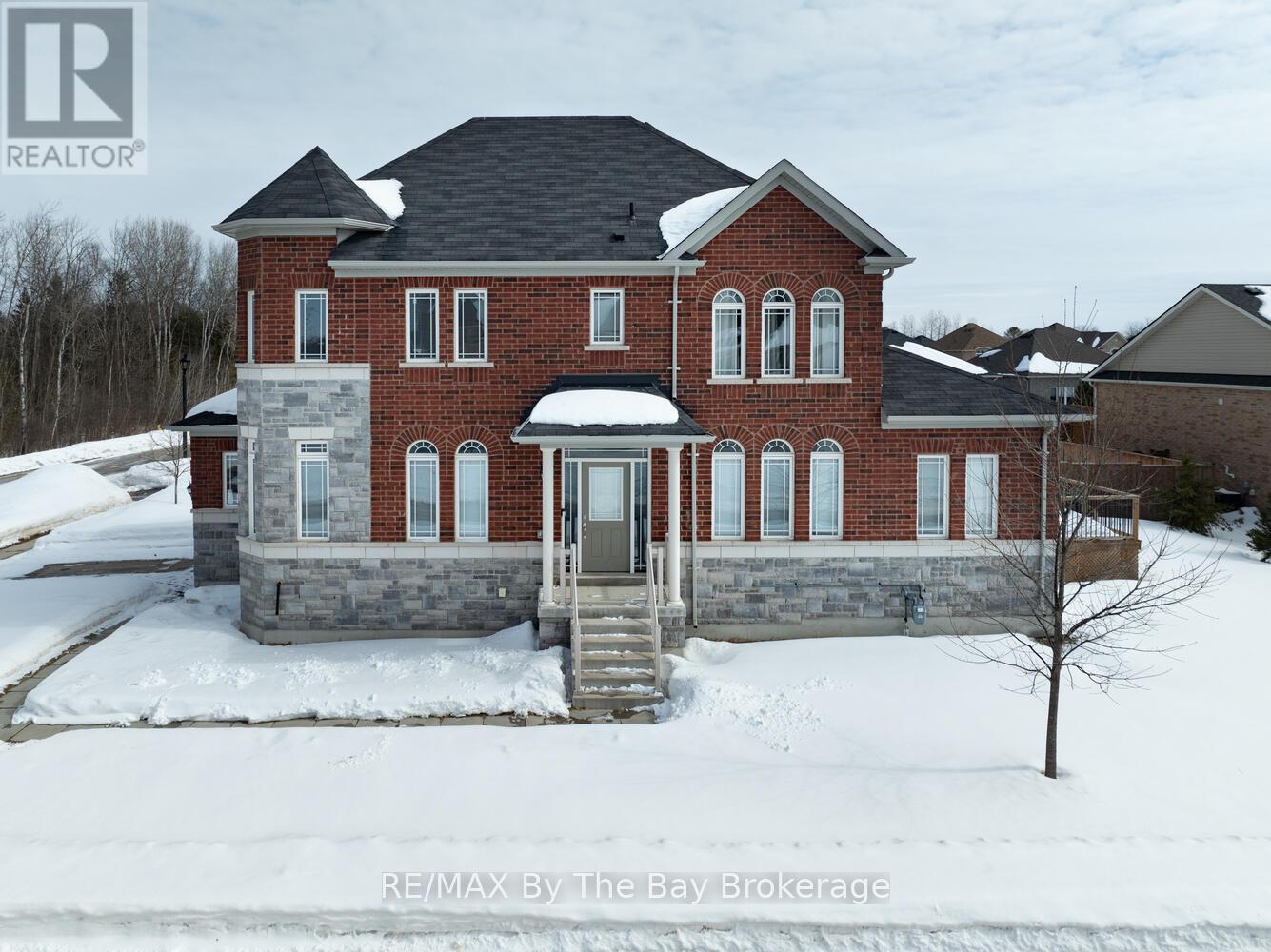 52 Pearl Street, Wasaga Beach, Ontario  L9Z 0G8 - Photo 36 - S12019668