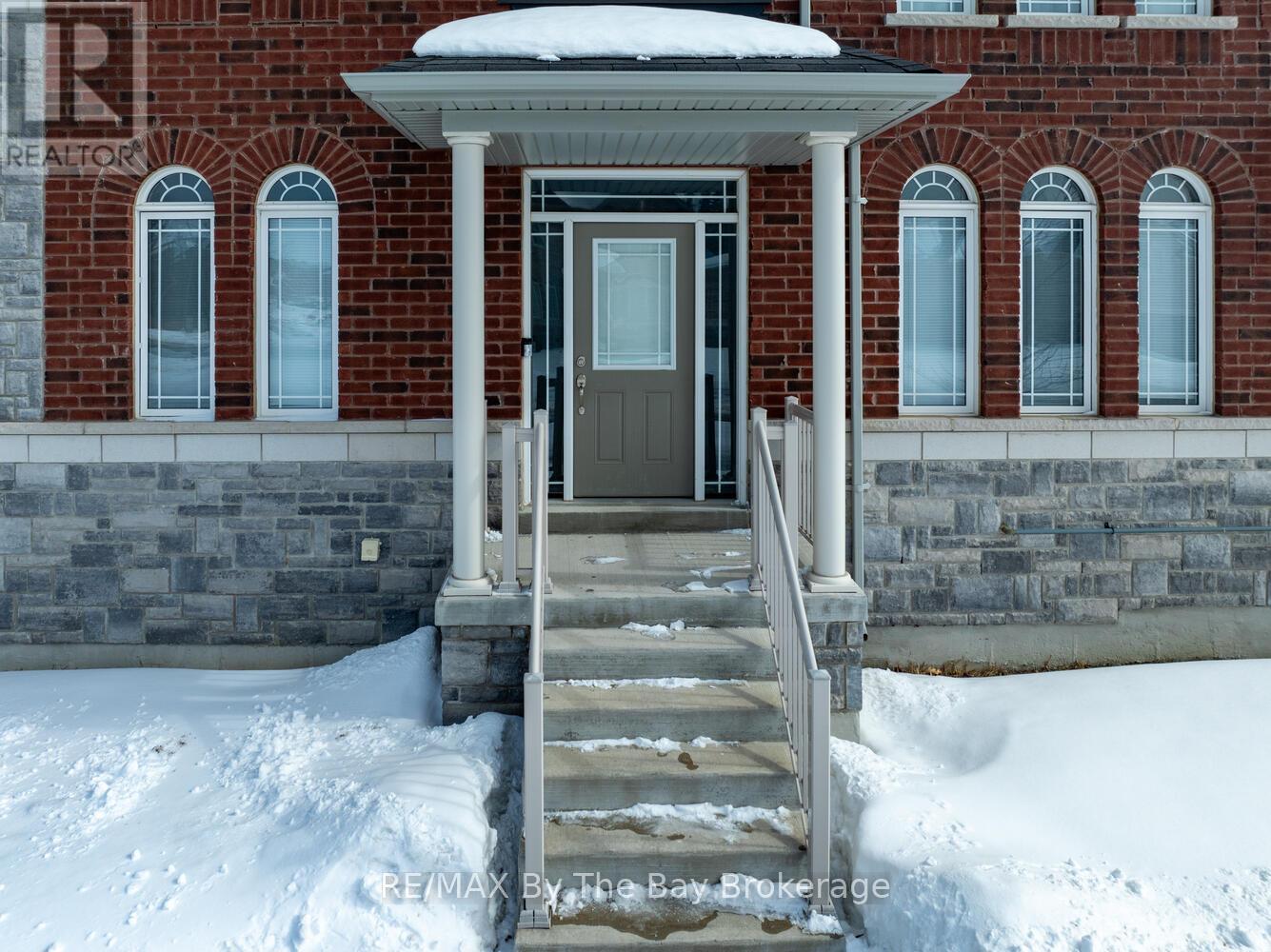 52 Pearl Street, Wasaga Beach, Ontario  L9Z 0G8 - Photo 40 - S12019668