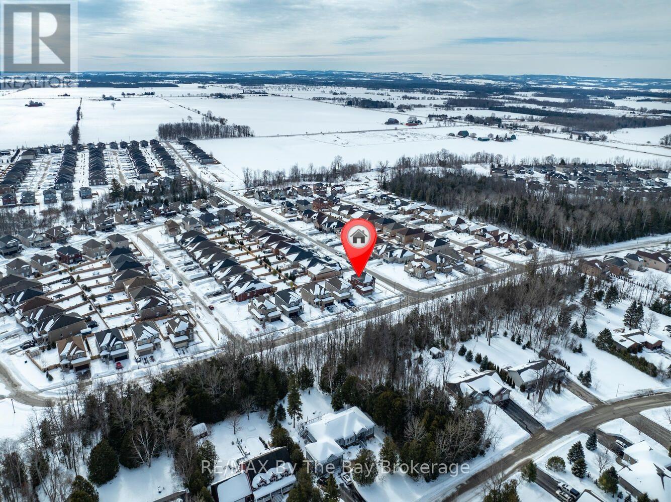 52 Pearl Street, Wasaga Beach, Ontario  L9Z 0G8 - Photo 43 - S12019668