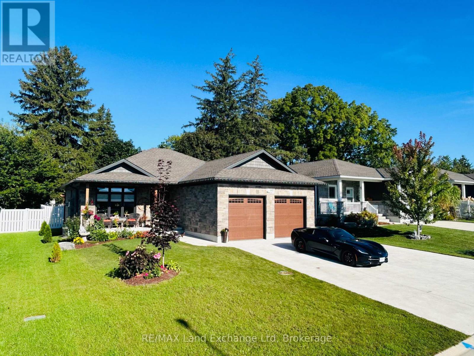 661 Gloria Street, North Huron, Ontario  N0M 1H0 - Photo 37 - X12026075