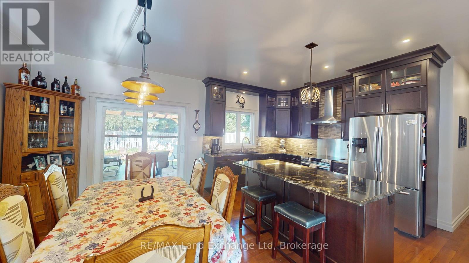 661 Gloria Street, North Huron, Ontario  N0M 1H0 - Photo 9 - X12026075
