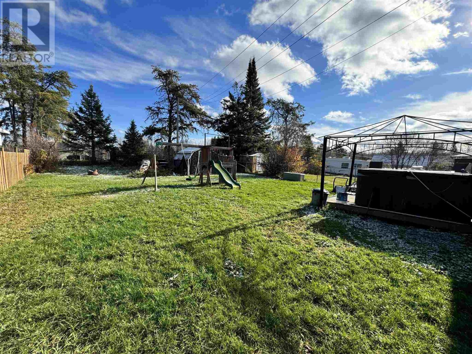 314 Ontario St, White River, Ontario  P0M 3G0 - Photo 4 - SM250496