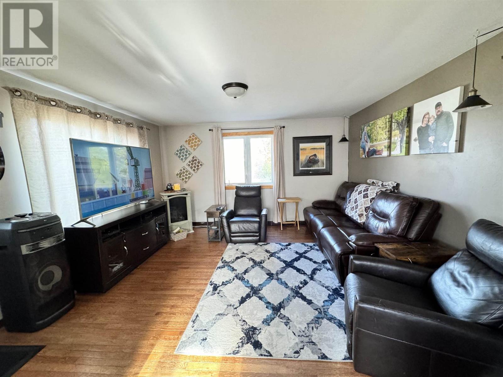 314 Ontario St, White River, Ontario  P0M 3G0 - Photo 7 - SM250496