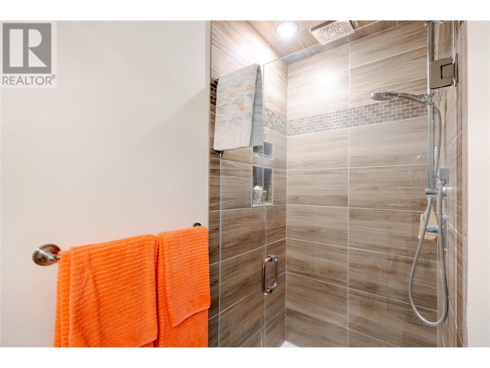 Property at 1870 Rosealee Lane Unit# 11 image 3