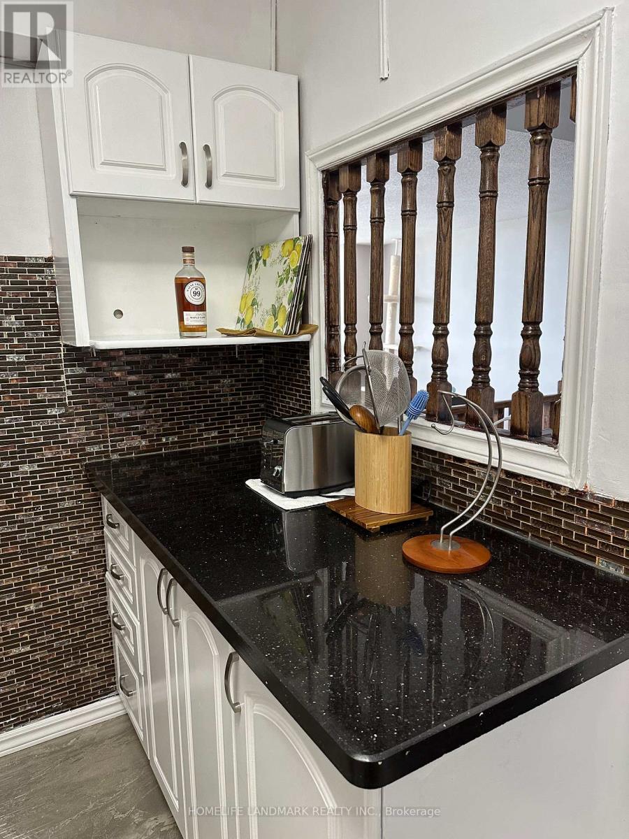 Property at 809 - 1360 YORK MILLS ROAD image 4