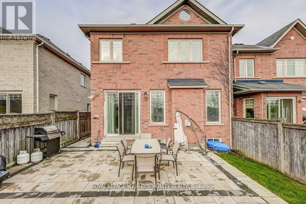 16 Windrow Street, Richmond Hill, Ontario  L4E 0B6 - Photo 38 - N12026031