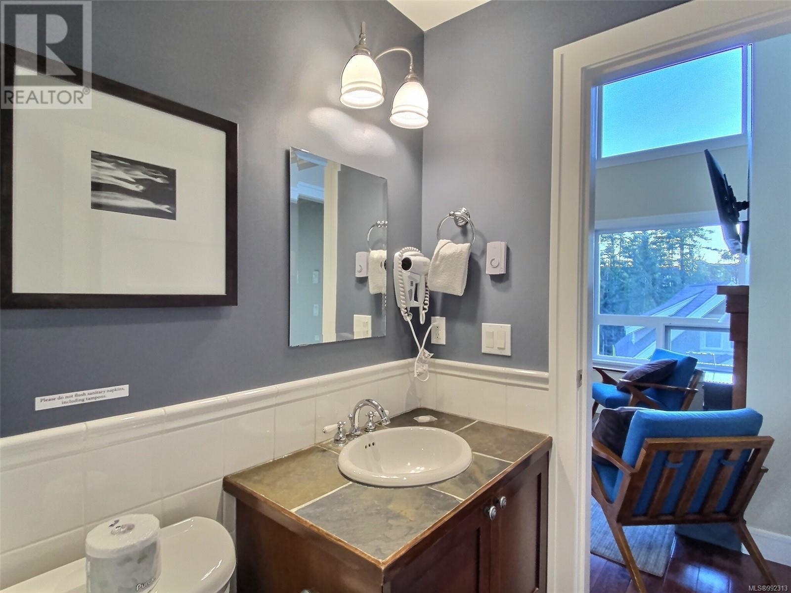21d 2315 Mackinnon Rd, Pender Island, British Columbia  V0N 2M1 - Photo 13 - 992313