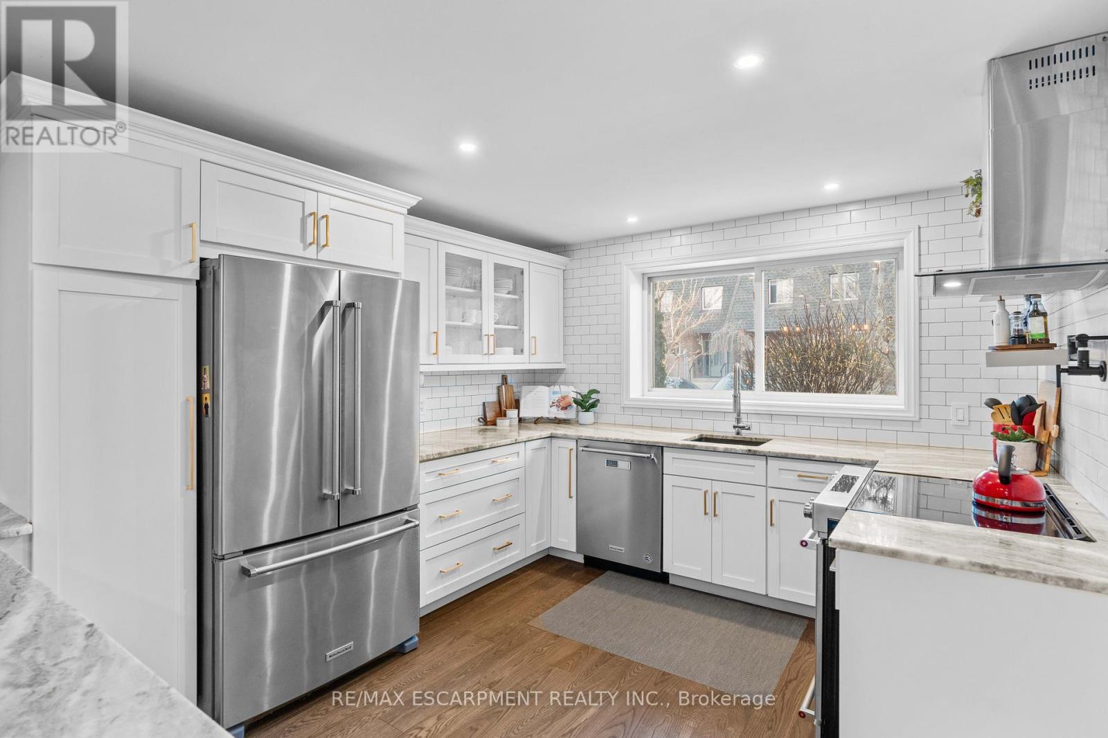 Property at 5 - 684 DYNES ROAD image 5