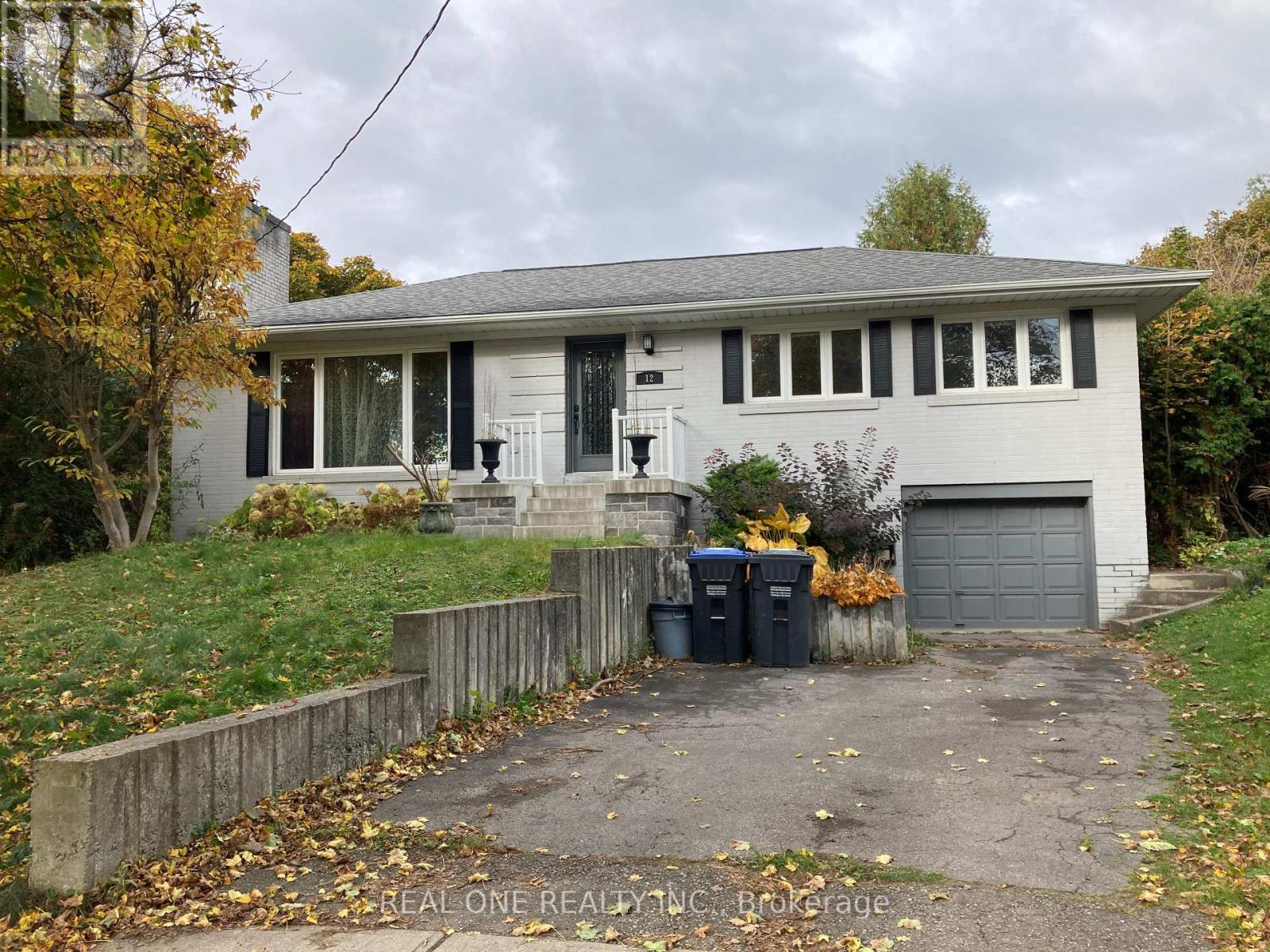 12 LYNDFIELD CRESCENT, Brampton, Ontario