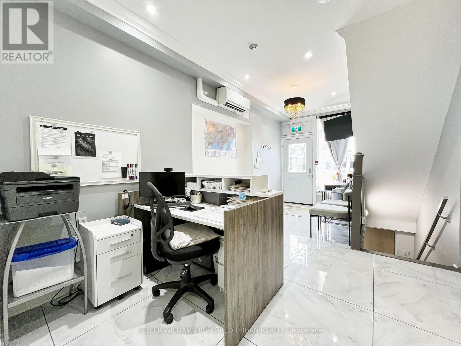 Property at 2544 EGLINTON AVENUE W image 2