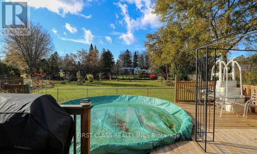 28 Howard Avenue, Brock, Ontario  L0K 1A0 - Photo 12 - N12026029