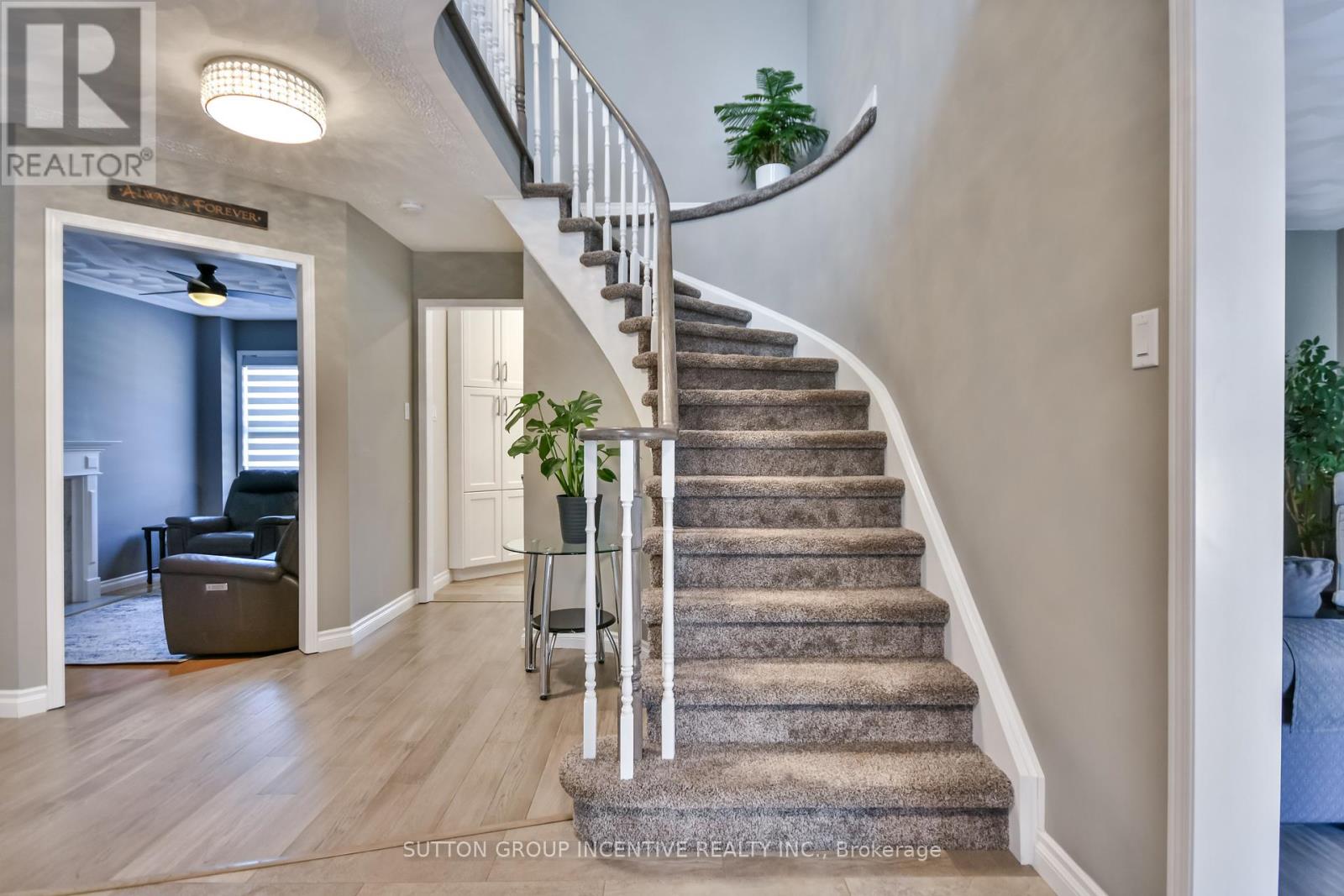 Property at 53 TAYLOR DRIVE image 4