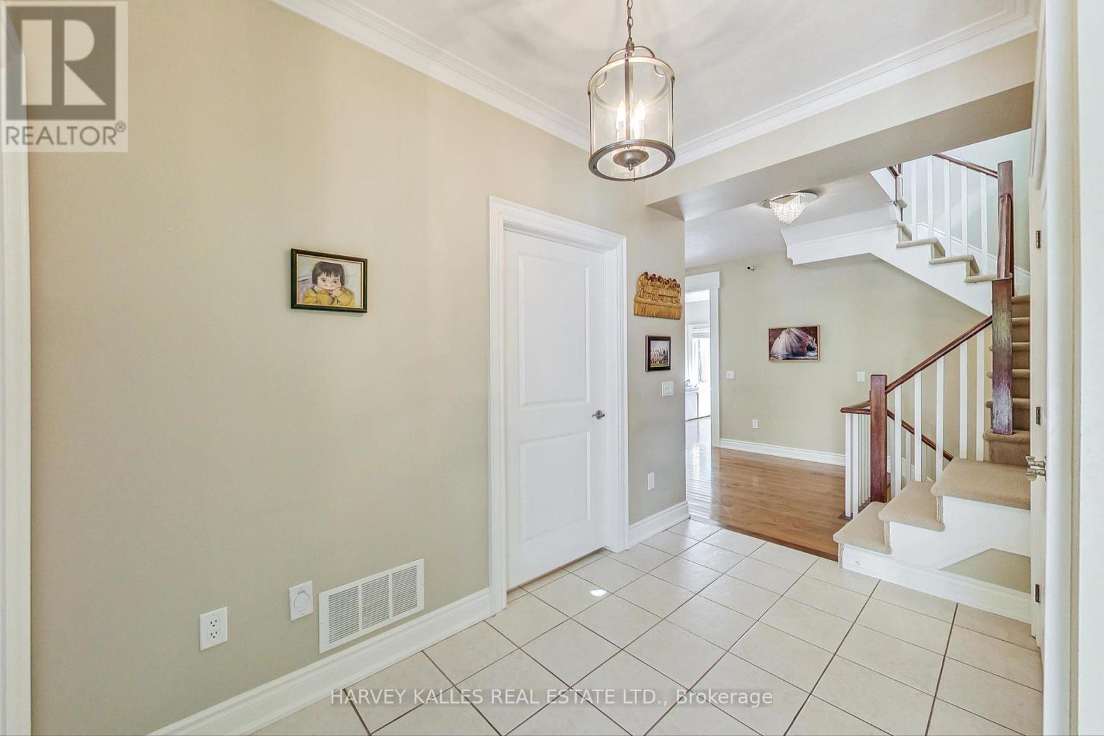 Property at 22 - 5 INVERMARA COURT image 4