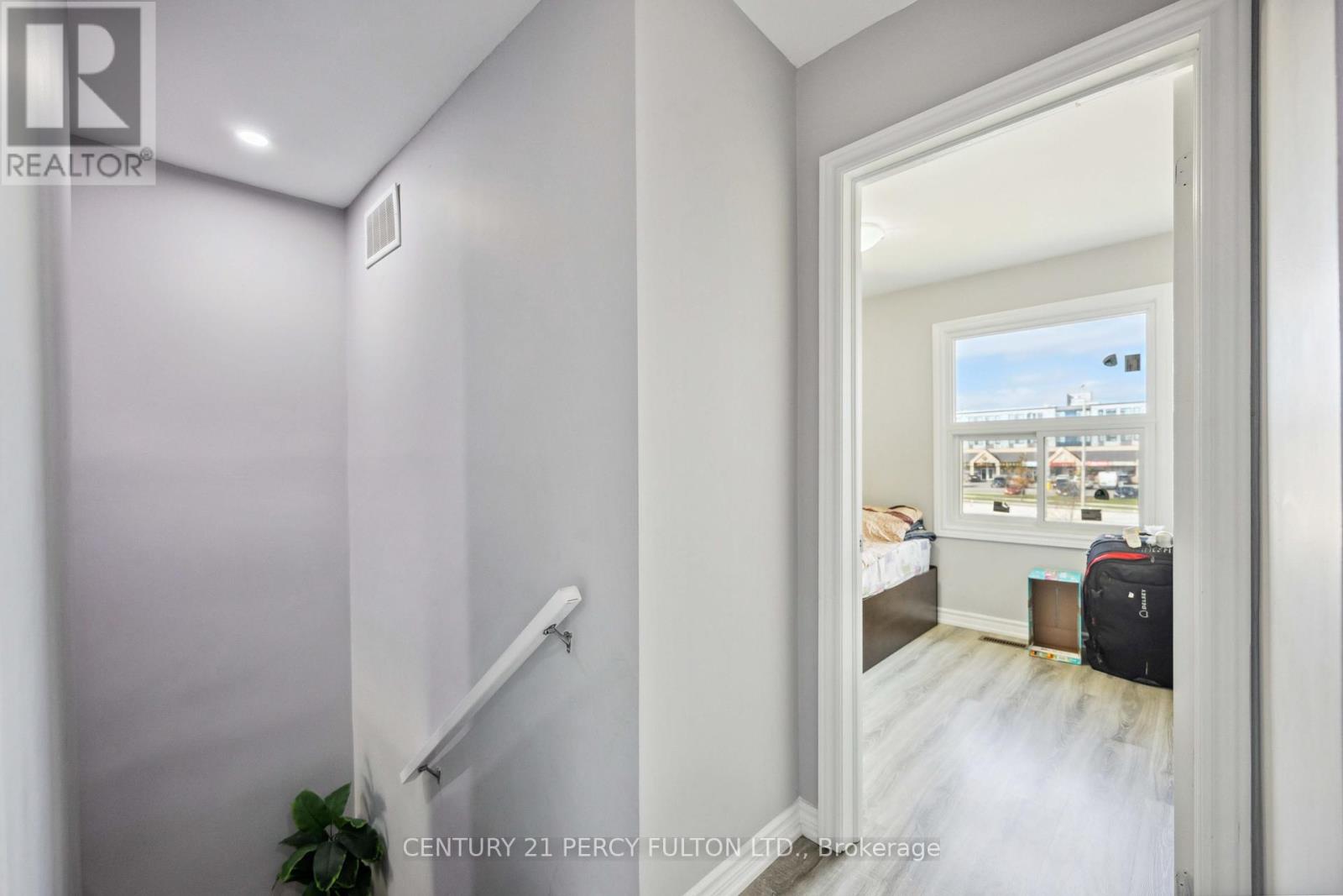 47 Woolenscote Circle, Toronto, Ontario  M9V 4R6 - Photo 22 - W12021874