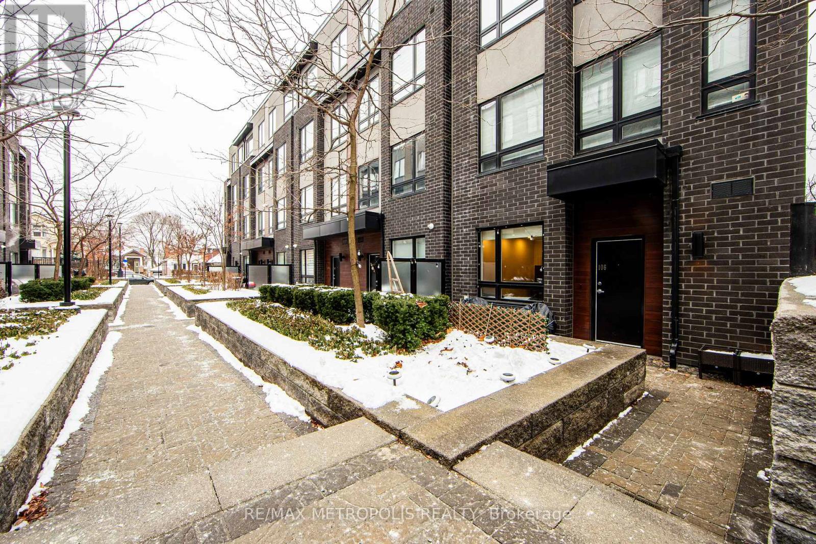 Property at 106 - 1130 BRIAR HILL AVENUE image 1