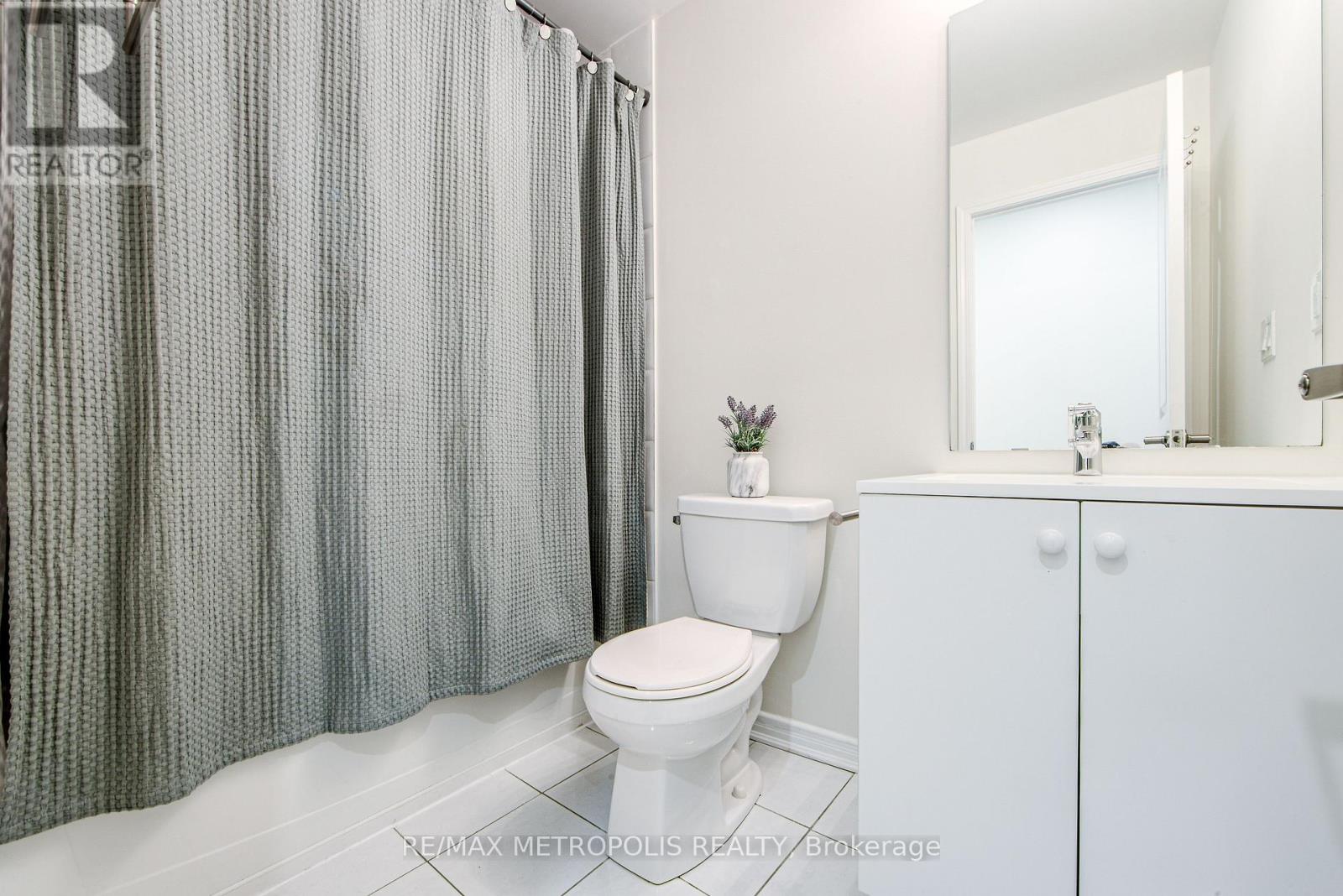 106 - 1130 Briar Hill Avenue, Toronto, Ontario  M6B 0A9 - Photo 17 - W12026085