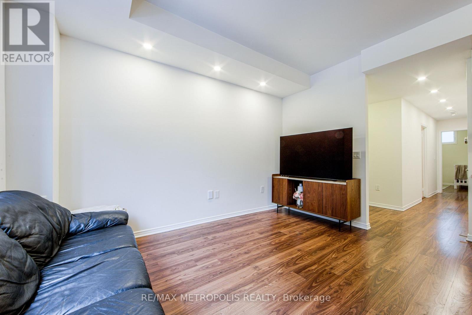 106 - 1130 Briar Hill Avenue, Toronto, Ontario  M6B 0A9 - Photo 6 - W12026085