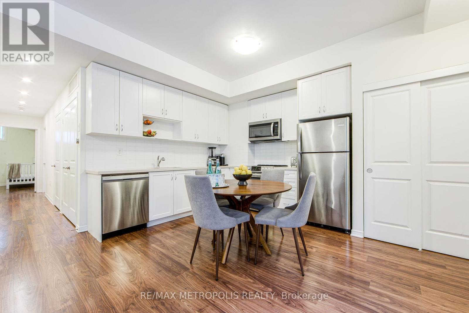 106 - 1130 Briar Hill Avenue, Toronto, Ontario  M6B 0A9 - Photo 8 - W12026085