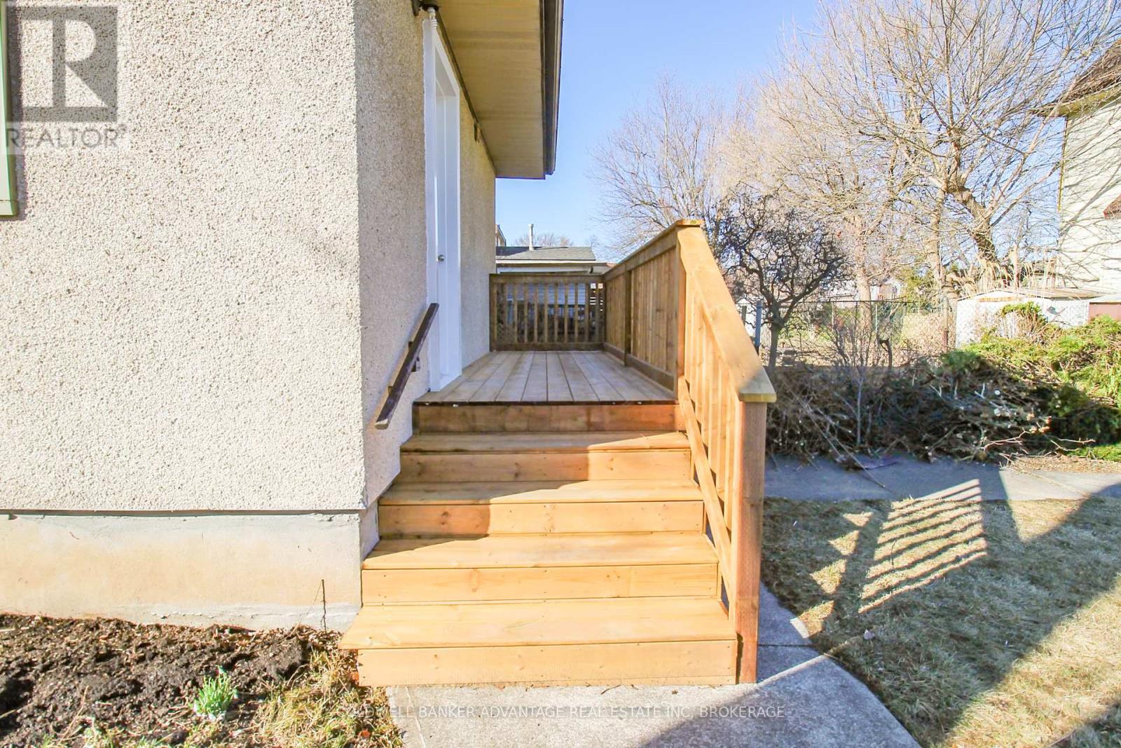 28 Myrtle Avenue, Welland (768 - Welland Downtown), Ontario  L3B 2B1 - Photo 4 - X12026184