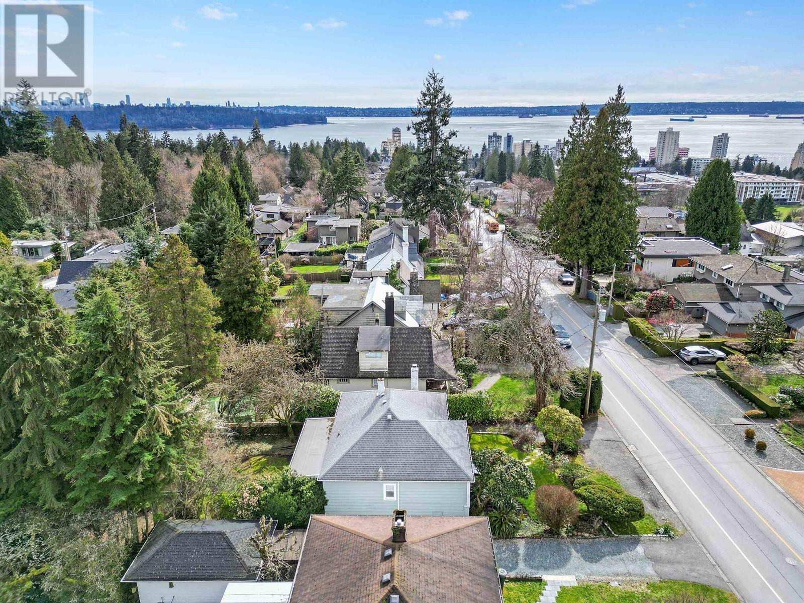 1428 20th Street, West Vancouver, British Columbia  V7V 3Z7 - Photo 14 - R2968311