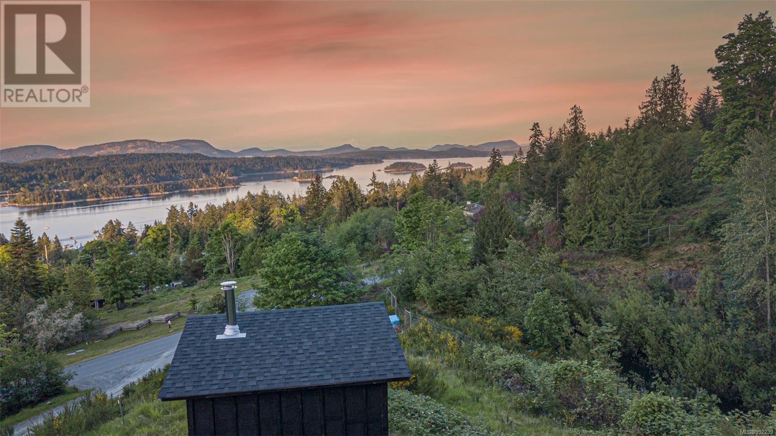 125 Bishops Walk Rd, Salt Spring, British Columbia  V8K 2J7 - Photo 2 - 992239