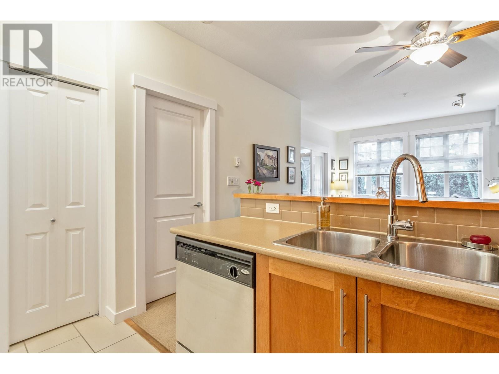 101 4883 Maclure Mews, Vancouver, British Columbia  V6J 5M8 - Photo 8 - R2976401